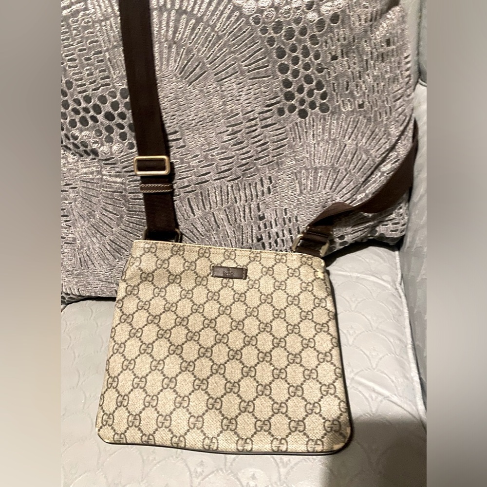 Gucci Universal flat crossbody